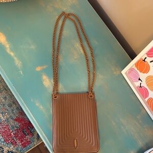 Chic Tan Crossbody Bag with Chain Strap